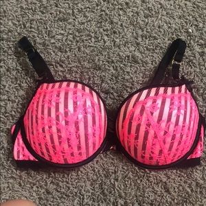 Victoria secret very sexy push up
